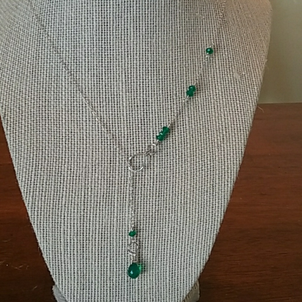 Sterling silver and green onyx lariat necklace.